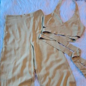 NWOT Blue Blush 2 Piece Halter Capri Set